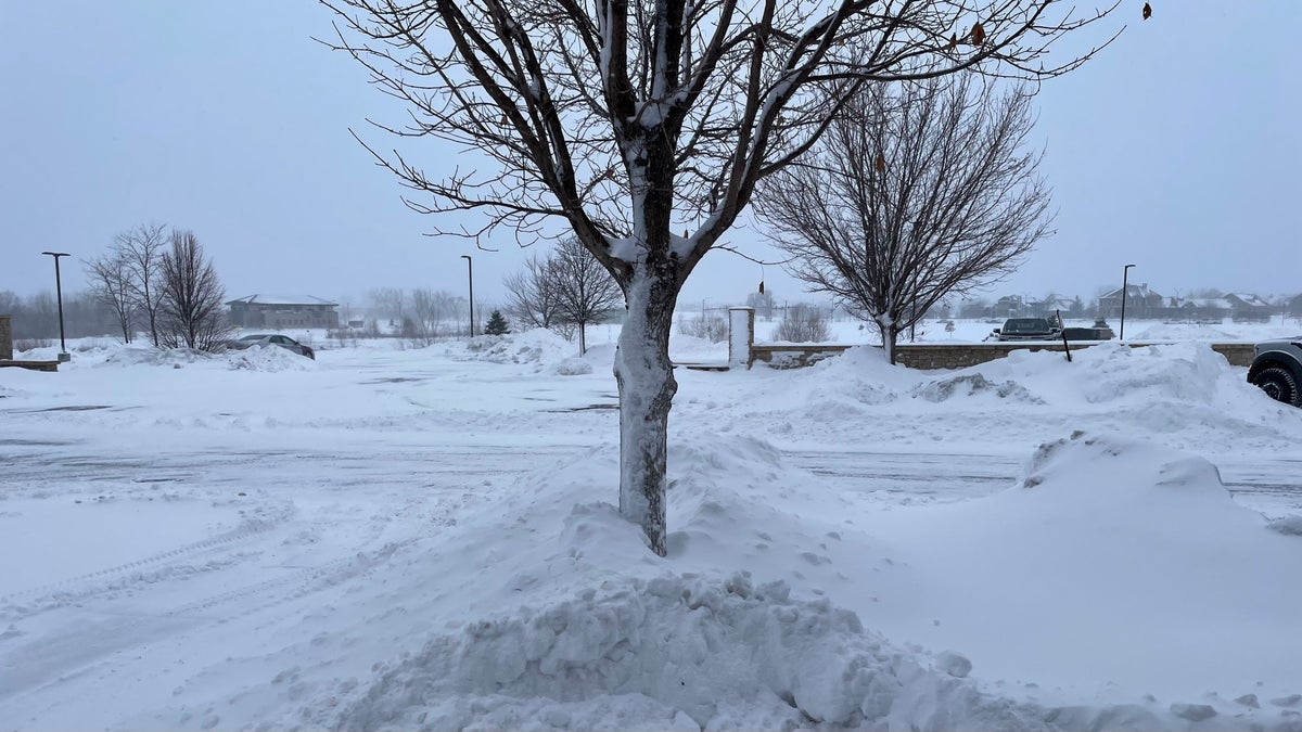 Blizzard conditions slam into Iowa