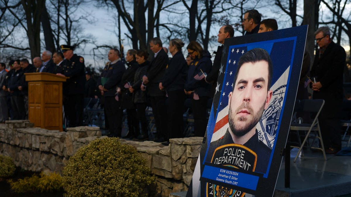 Vigil for fallen New York police officer