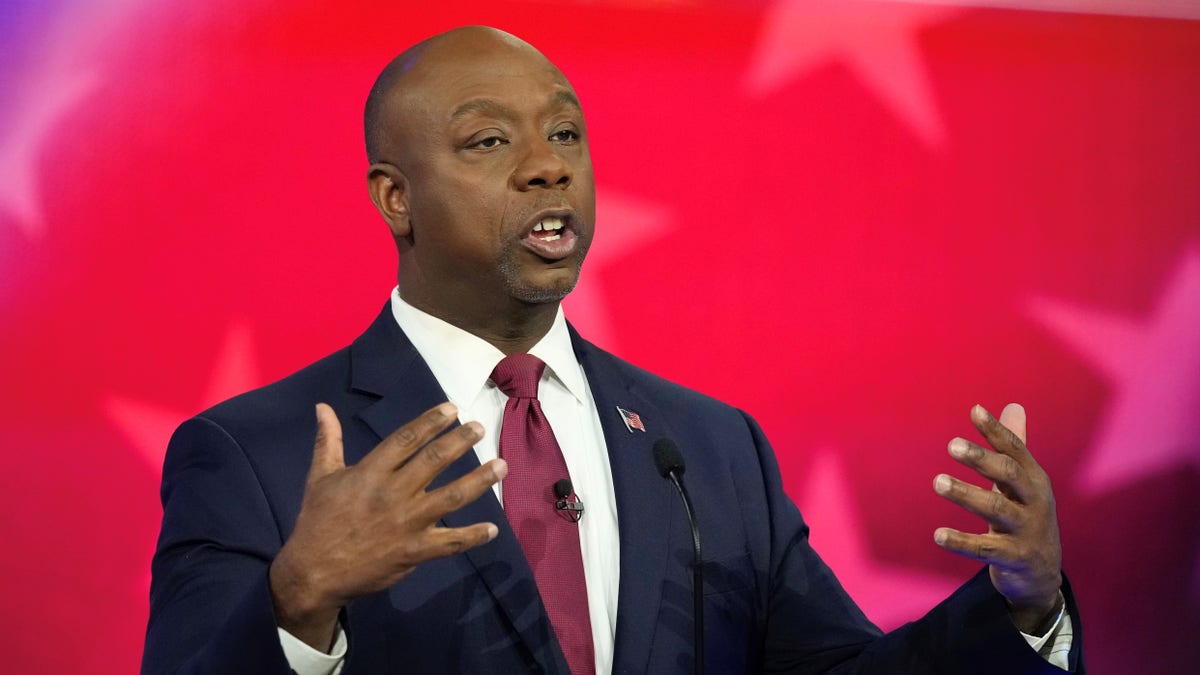 Trump, DeSantis, Haley, battle for Tim Scott donors and endorsers